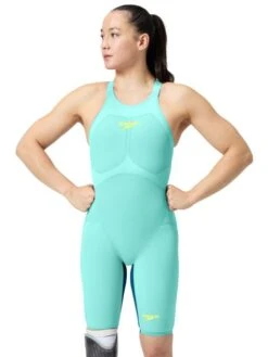 Speedo Fastskin LZR Pure Valor 2.0 Closedback Kneeskin - Arctic Glass 13 Speedo Fastskin LZR Pure Valor 2.0 Closedback Kneeskin - Arctic Glass -Swimmer Shop 1586018470 2